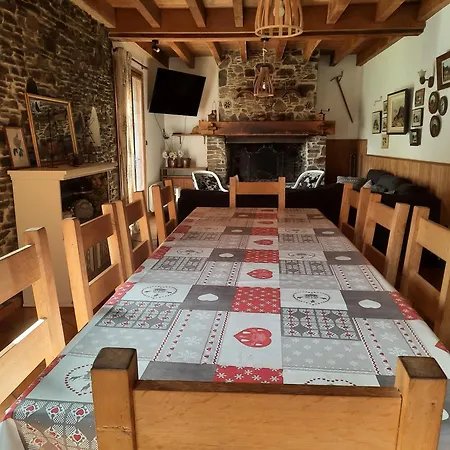 La Grange Des Biches *