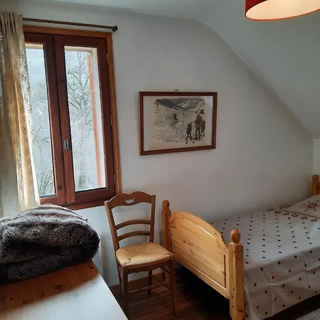 La Grange Des Biches